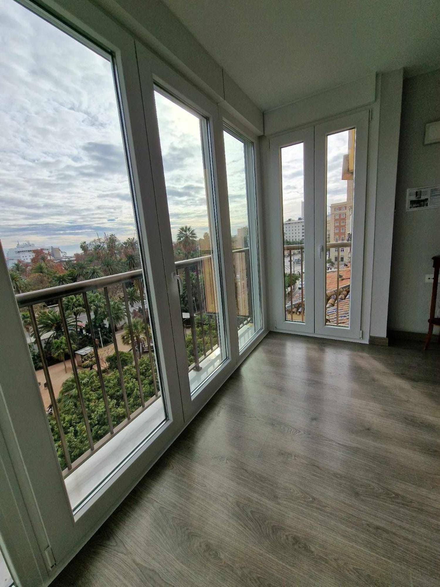 Lujoso Piso Familiar Con Terraza Junto A Catedral *